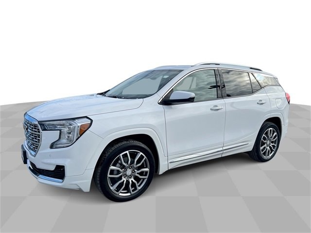 2022 GMC Terrain Denali's photo