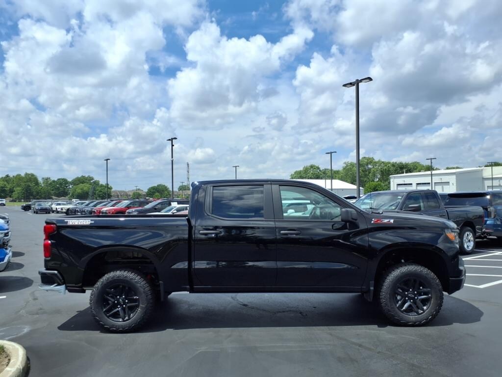New 2025 Chevrolet Silverado 1500 Custom Trail Boss Truck Crew Cab