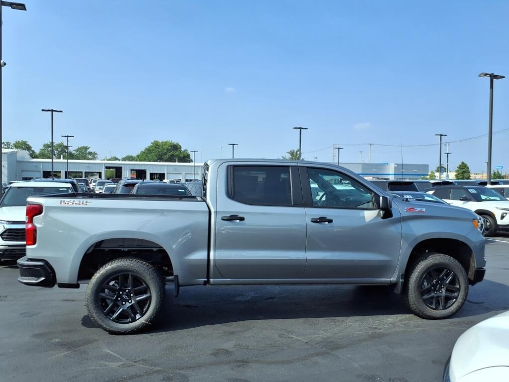 New 2025 Chevrolet Silverado 1500 LT Trail Boss Truck Crew Cab
