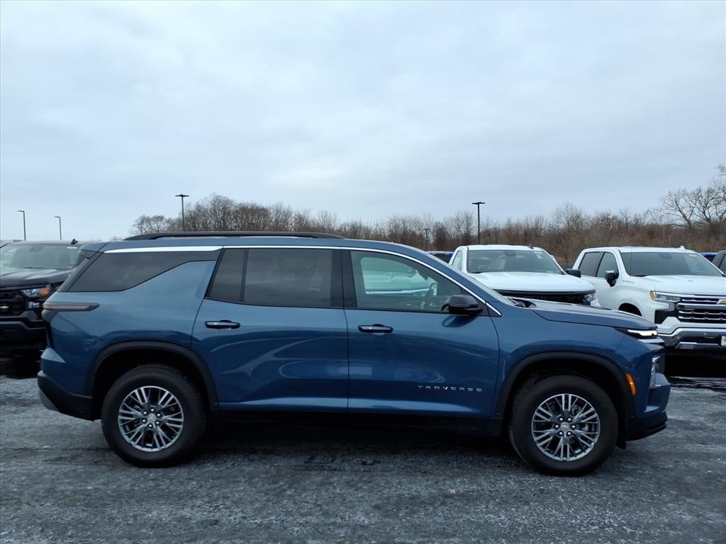 New 2025 Chevrolet Traverse LT SUV