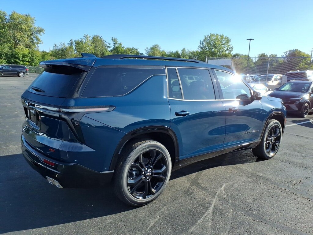 New 2027 Chevrolet Traverse RS SUV
