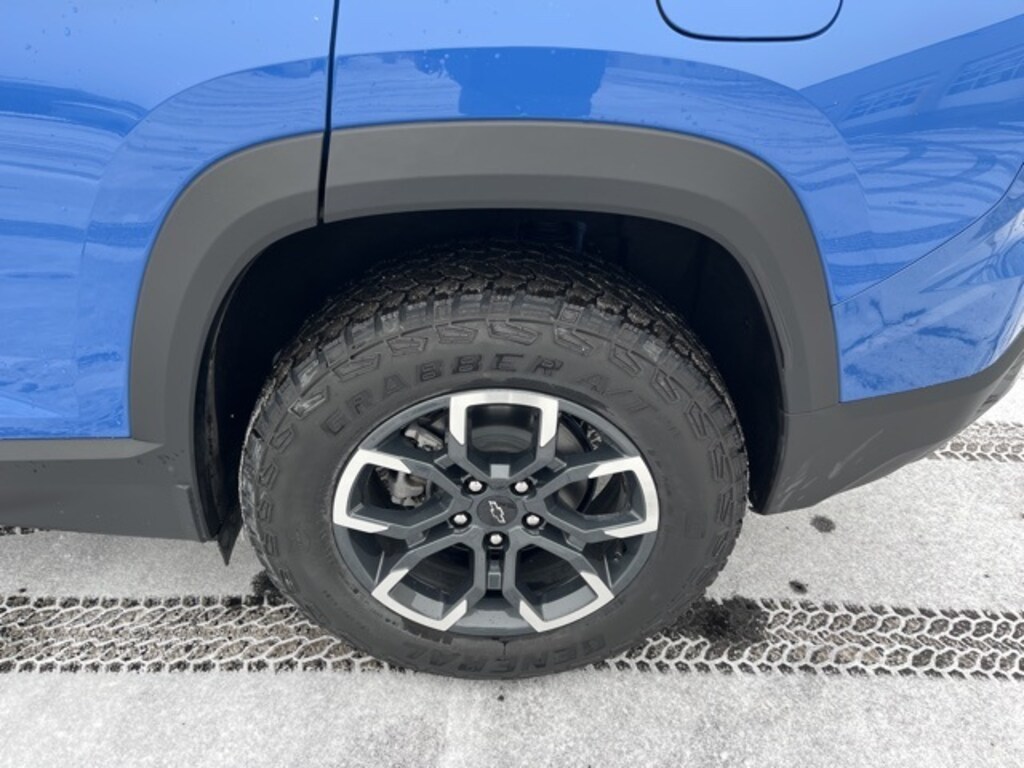 Certified 2025 Chevrolet Equinox Activ SUV