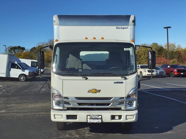 2025 Chevrolet Silverado 4500HD photo 2