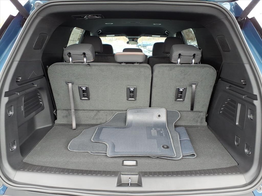 New 2026 Chevrolet Traverse LT SUV