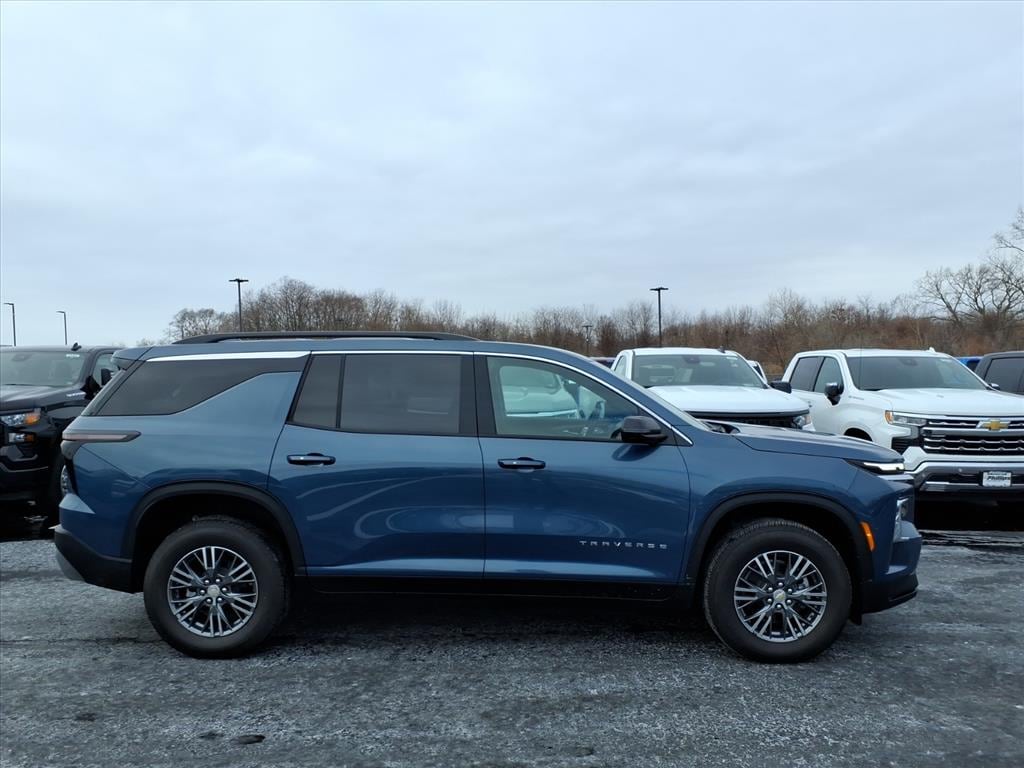 New 2026 Chevrolet Traverse LT SUV
