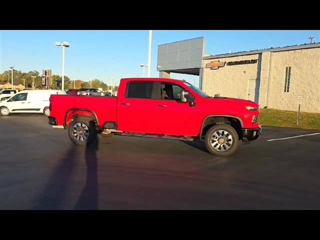 2025 Chevrolet Silverado 2500HD Custom photo 2