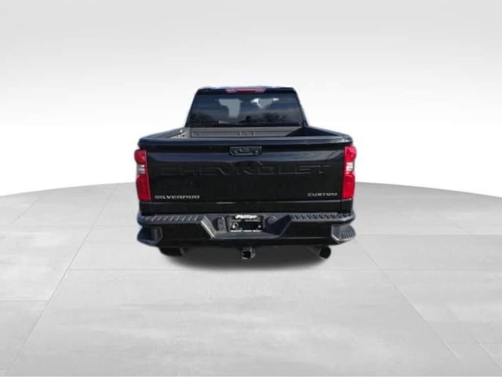 Used 2023 Chevrolet Silverado 2500 HD Custom Truck