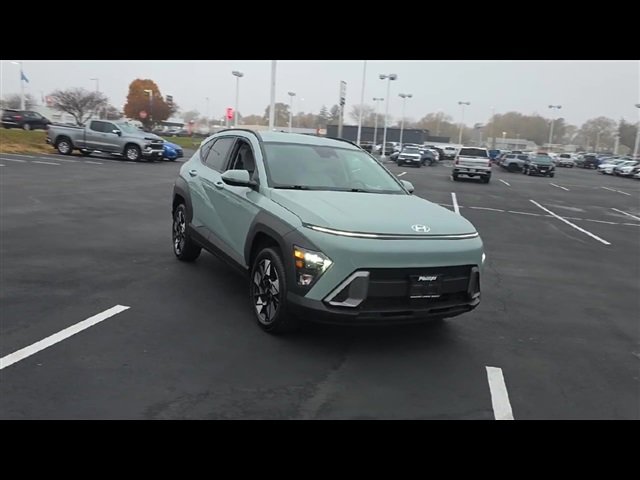 2024 Hyundai Kona SEL photo 3
