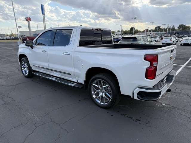 2024 Chevrolet Silverado 1500 High Country photo 4