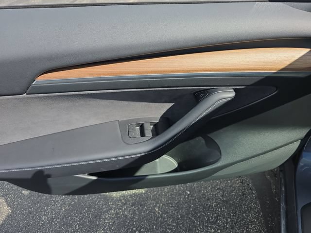 2022 Tesla Model 3 Long Range - Photo 13