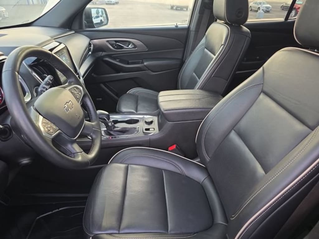 Used 2023 Chevrolet Traverse Premier SUV