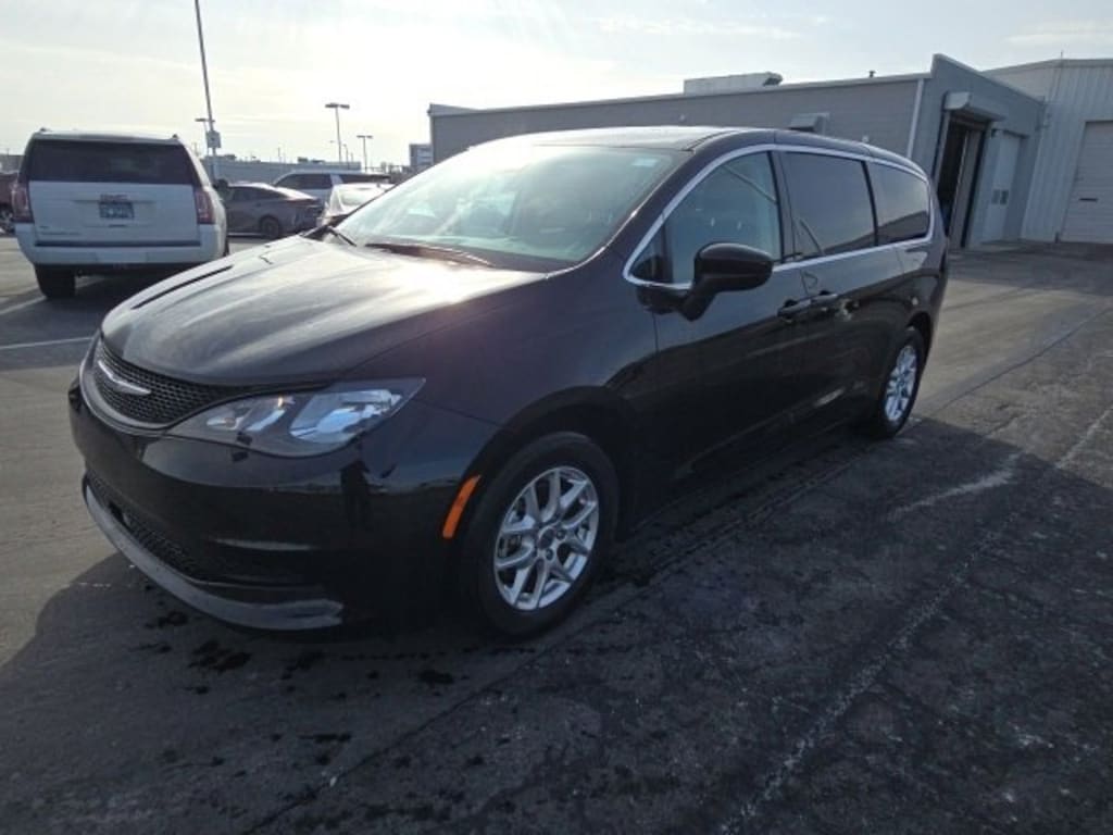 Used 2024 Chrysler Voyager LX