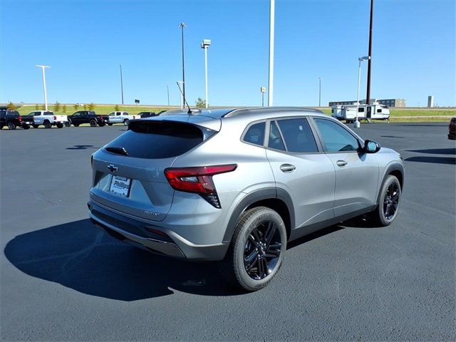 2025 Chevrolet Trax ACTIV photo 3