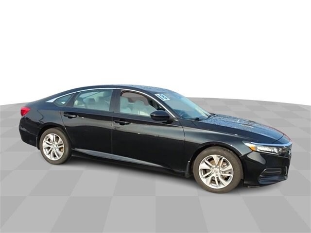 Used 2018 Honda Accord LX with VIN 1HGCV1F15JA019385 for sale in Bourbonnais, IL