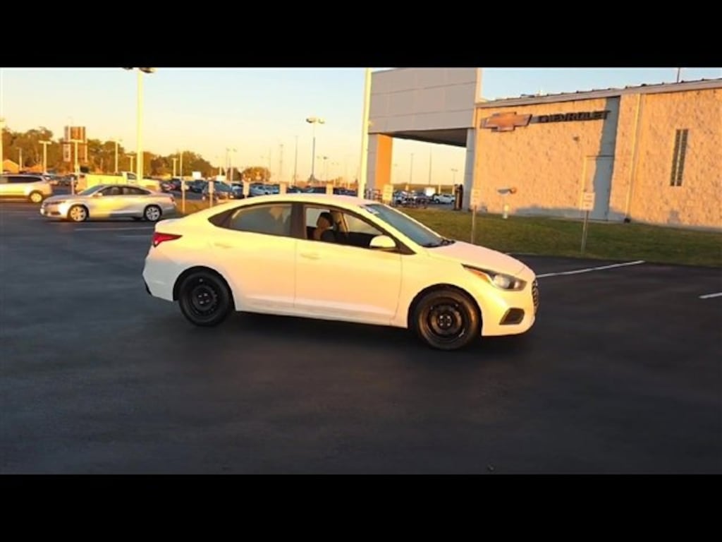 Used 2021 Hyundai Accent SE Sedan