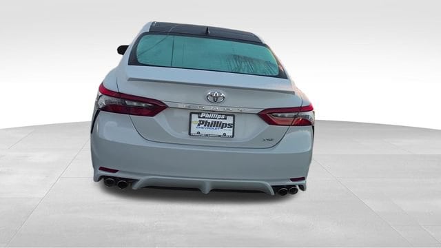 2022 Toyota Camry XSE - Photo 11