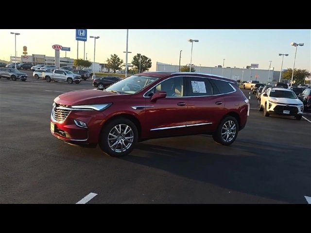 2023 Buick Enclave Essence photo 4