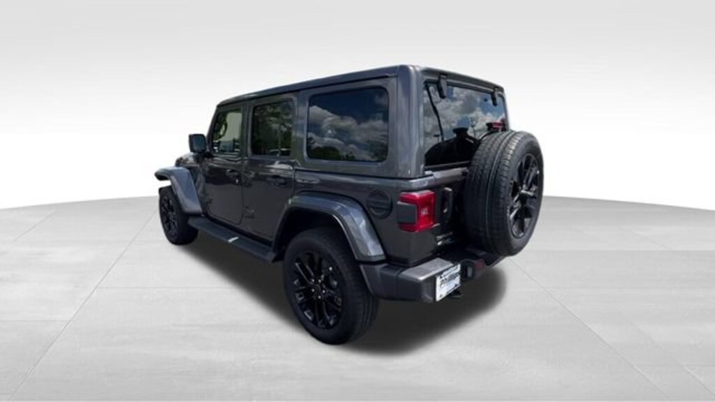Used 2025 Jeep Wrangler 4xe Sahara SUV