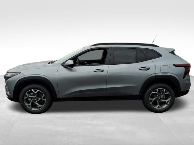 2026 Chevrolet Trax LT - Photo 6