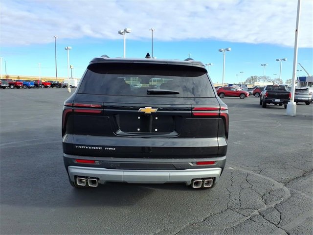 2026 Chevrolet Traverse photo 3