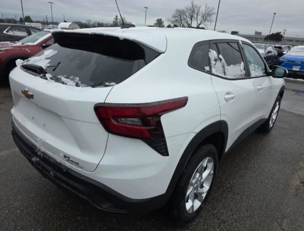 Used 2024 Chevrolet Trax LS SUV