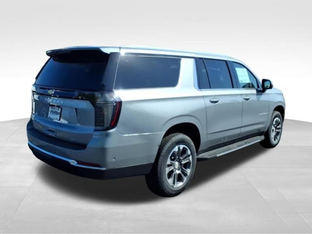 New 2026 Chevrolet Suburban LT SUV