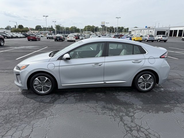 2021 Hyundai Ioniq Plug-In Hybrid SEL photo 2