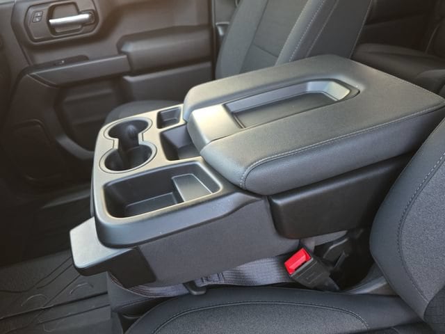 2025 Chevrolet Silverado 2500HD Custom - Photo 25