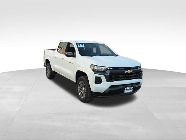 2023 Chevrolet Colorado LT - Photo 3