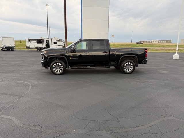 2021 Chevrolet Silverado 2500HD LTZ photo 2