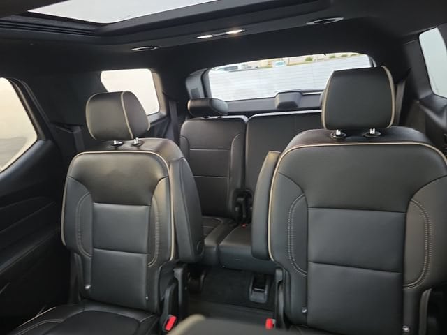 2023 Chevrolet Traverse Premier - Photo 26