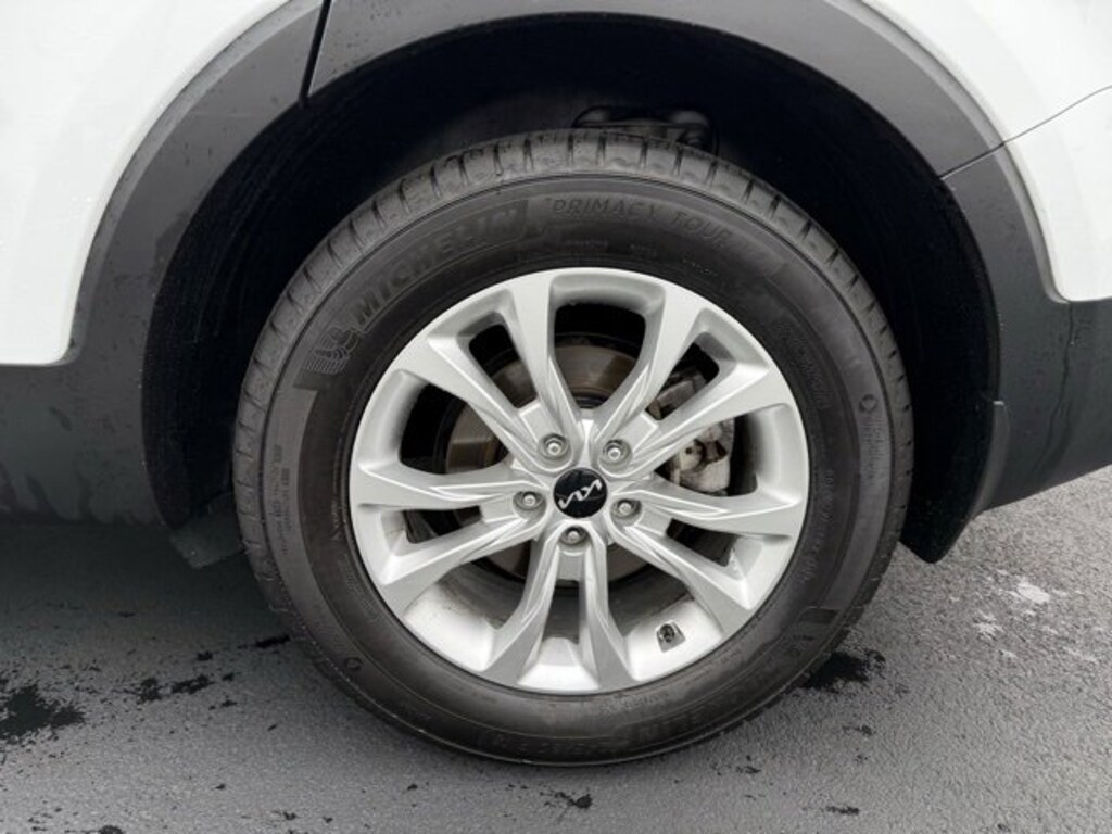 Used 2022 Kia Telluride LX SUV