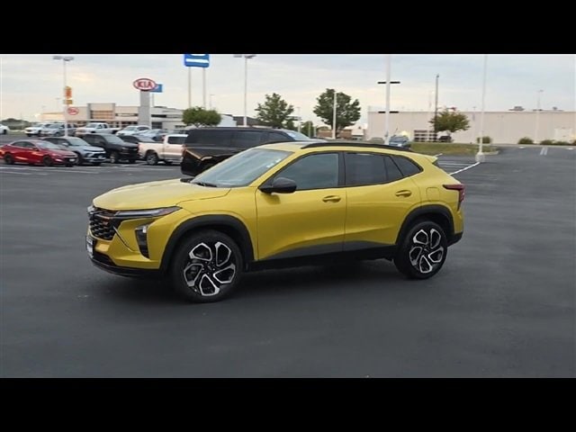 2024 Chevrolet Trax photo 4