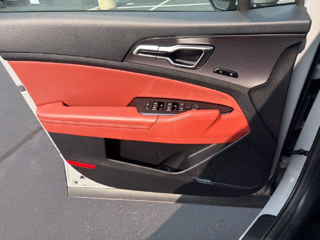 2025 Kia Sportage SX Prestige - Photo 12
