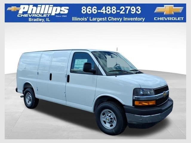 2026 Chevrolet Express 2500 Work Van HD's photo