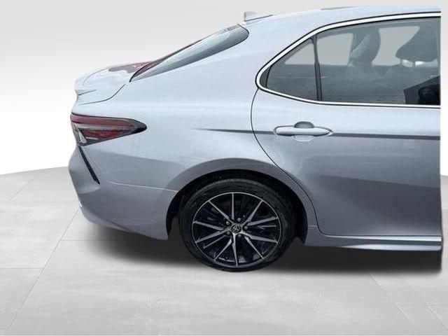 2024 Toyota Camry SE - Photo 10