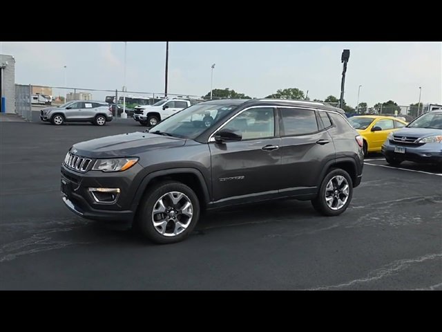 2018 Jeep Compass Limited photo 3