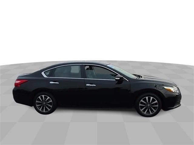 Used 2016 Nissan Altima SL with VIN 1N4AL3AP1GC152862 for sale in Bourbonnais, IL