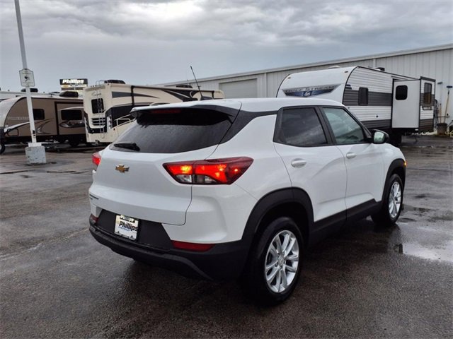 2026 Chevrolet Trailblazer LS photo 3