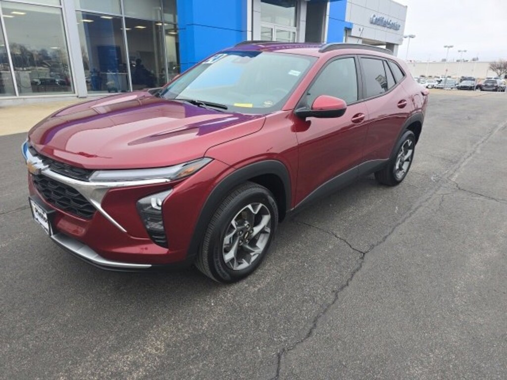 Used 2024 Chevrolet Trax LT SUV