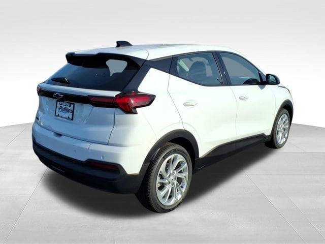 2027 Chevrolet Bolt LT - Photo 3