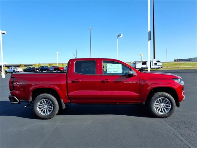 2026 Chevrolet Colorado LT photo 2