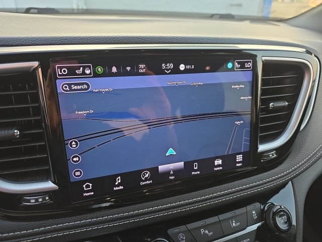 2025 Chrysler Pacifica Limited - Photo 23