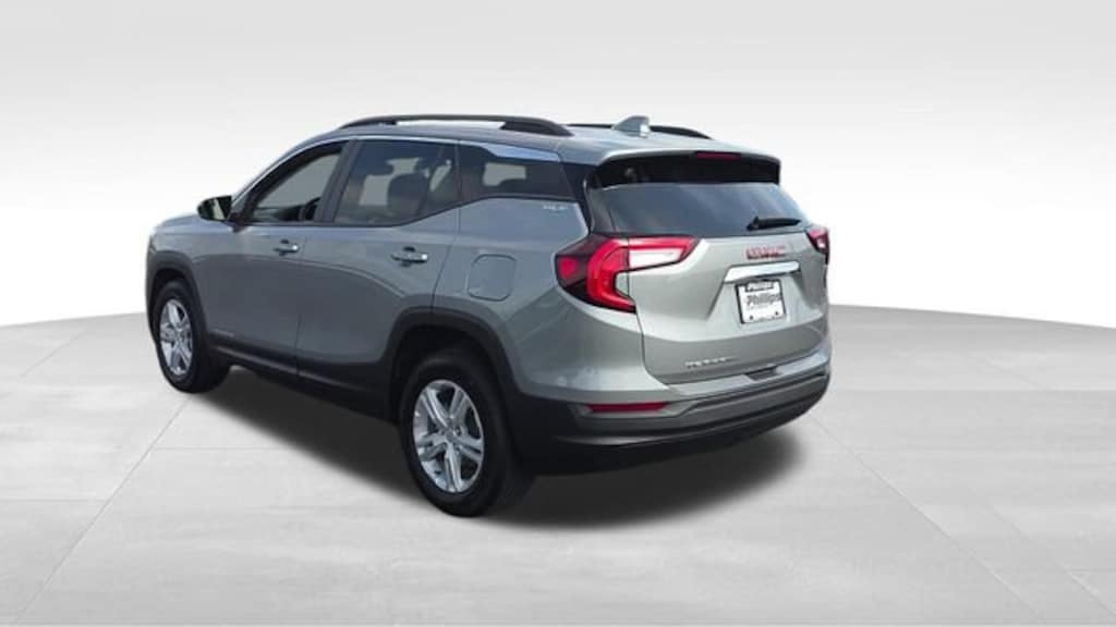 Used 2024 GMC Terrain SLE SUV