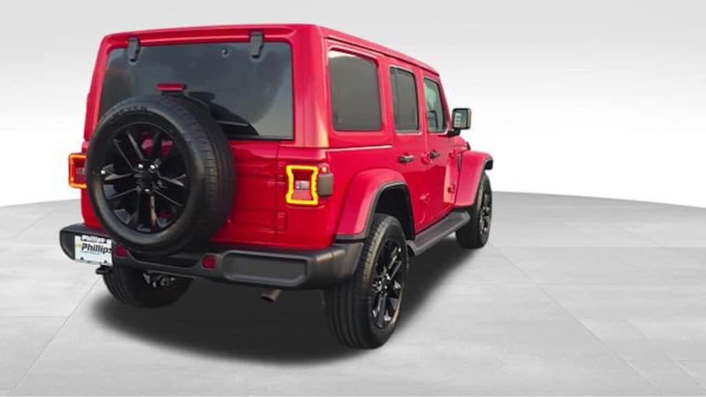 Used 2025 Jeep Wrangler 4xe Sahara SUV