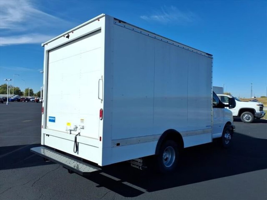 New 2025 Chevrolet Express Cutaway 3500 1WT Cutaway Van