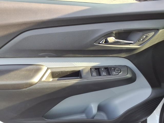 2027 Chevrolet Bolt LT - Photo 8