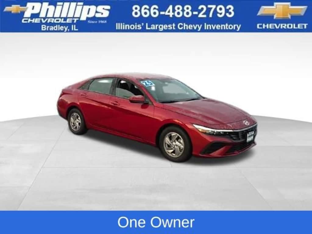 Used 2025 Hyundai Elantra SE Sedan