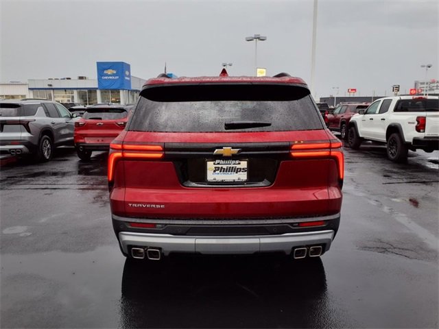 2026 Chevrolet Traverse photo 4