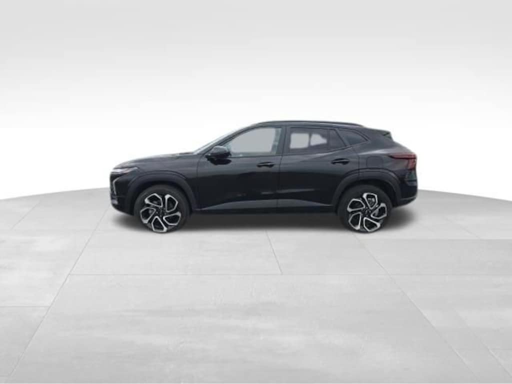 Used 2025 Chevrolet Trax 2RS SUV